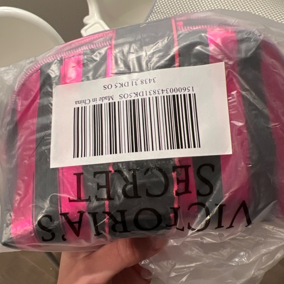 Victoria’s Secret trio pouch set - Picture 3 of 3